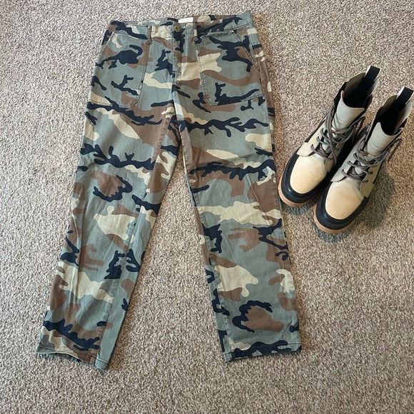 Sanctuary Pants - Women’s Camo Sanctuary Pants - Size 29